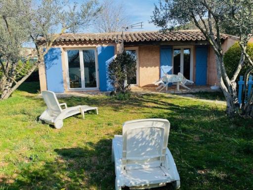 Location climatisée, piscine, animaux acceptés, jardin clôturé, parking, provence , wifi - Housity
