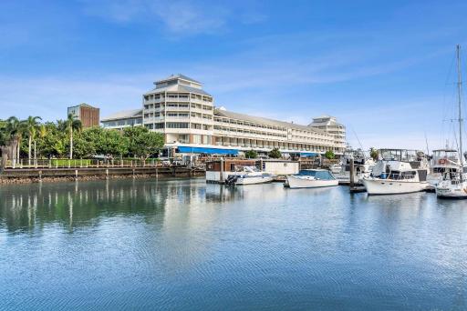 Shangri-La The Marina, Cairns - Housity