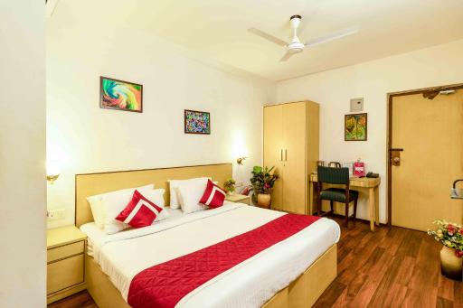 Hotel Sai Lotus - Housity