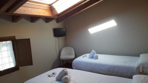 Hotel Rural El Descanso - Housity