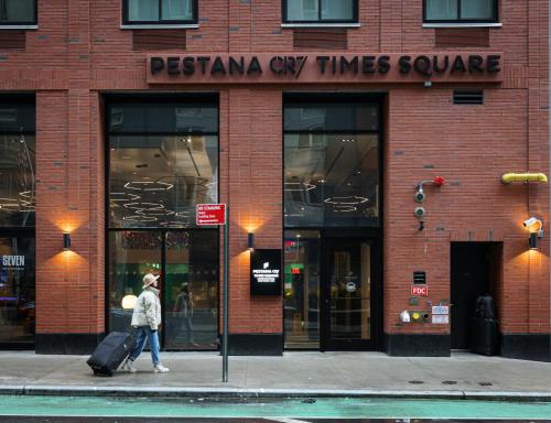 Pestana CR7 Times Square - Housity