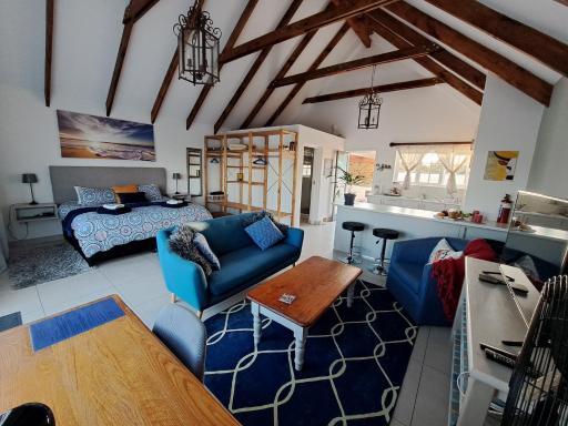 Cape Dutch Flair - Housity