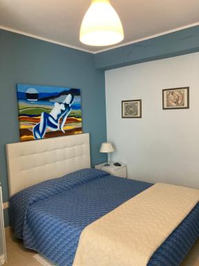 Stanza Luna - Housity