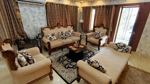 Luxurious studio apartment in Newtown - Housity