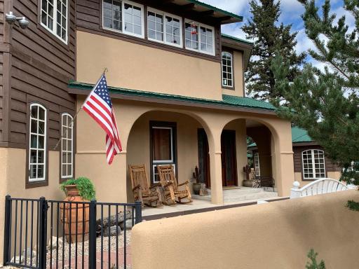 Brown Bear Lodge - - Housity