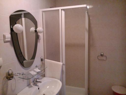 Hostel Mi?osz - Housity