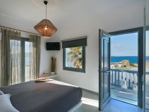 Beach Ariti Seaside Residence - Housity