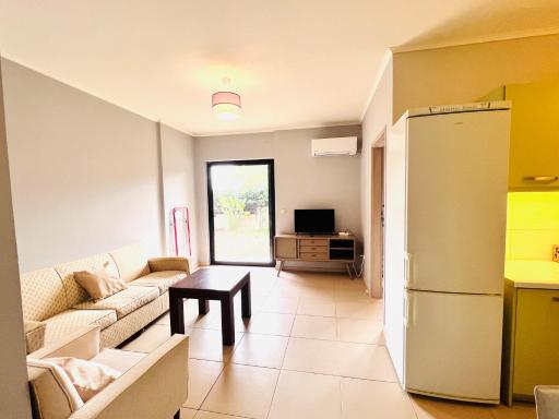 Maos Home airport free shuttle - Housity