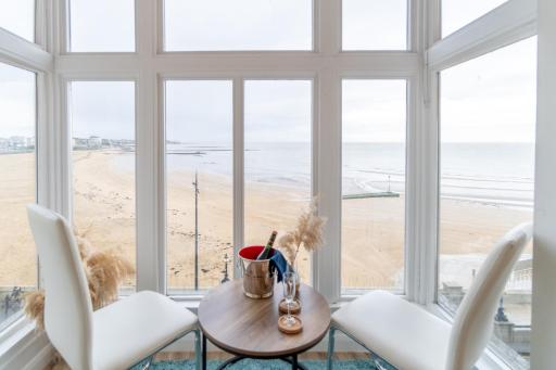 The Samphire Suite by Margate Suites - Housity