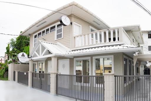 Lace Bed & Breakfast - Housity