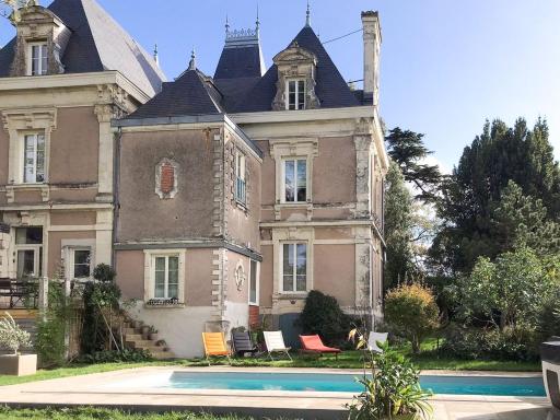 Maison de maître avec piscine et jardin - cœur des Coteaux du Layon, proche Angers et Saumur - FR-1-622-55 - Housity
