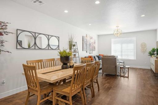 Zi-on the Prize townhouse - Housity