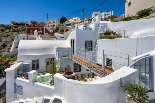 Petit Village - Housity