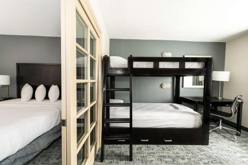 Best Western Inn & Suites San Diego Zoo -SeaWorld Area - Housity