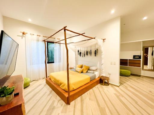 Boho chic apartment in La Veleta 1BDR - Housity