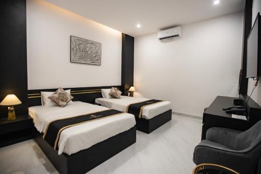 Riverside 1 Hotel - Housity