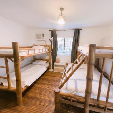 Semerad Farm - Housity
