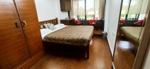 Cozy Private AC Studio by the Sea Bandstand Bandra W Mumbai nr Taj Lands End - Housity
