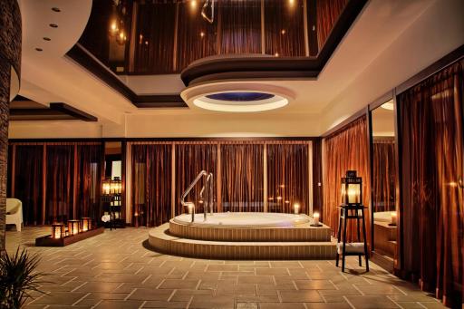 The Amber Business & Spa Hotel - Housity