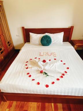 Opera Premier Hotel - Hizvo