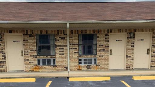 Luxury Inn Forrest City - Housity