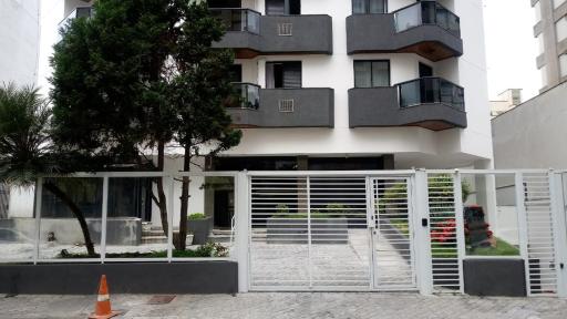 Apto aconchegante ao lado do Shopping Pamplona, Jardim Paulista. - Housity