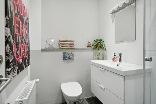 Central 3-bedroom apartment with a big terrace and fitness room - Housity