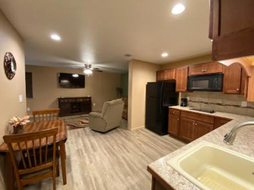 Terrace Park Inn - Housity