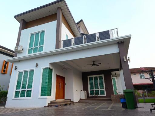 LUXURY Modern House Kubang Kerian UNIFI 4 Bedrooms - Housity