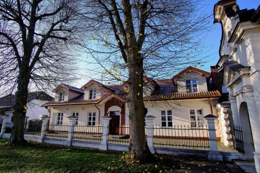 Bohema Restauracja i Noclegi - Housity