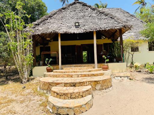 Ushongo Beach Cottages - Family House - Housity