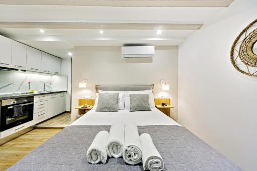 Ionian Citizen Studio - Housity