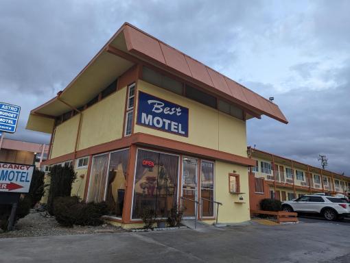 BEST MOTEL - Housity