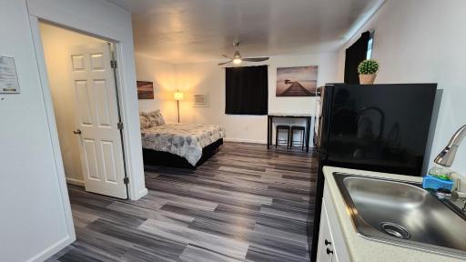 #1 NEW! Couples Getaway Self CheckIn Studio Apt - Housity