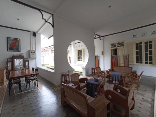Mruyung Guest House Kota Lama Banyumas Mitra RedDoorz - Housity