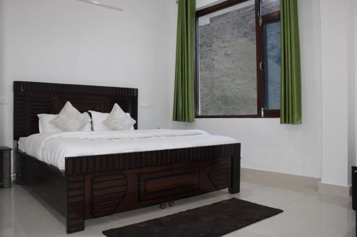 RATTAN HOUSE - Housity