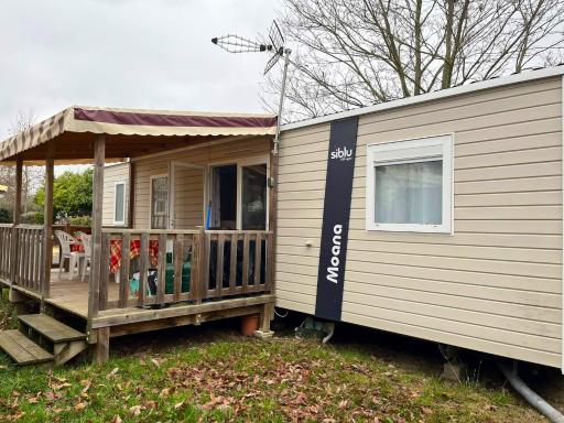 Bungalow confortable à Onzain avec piscine partagée - Housity