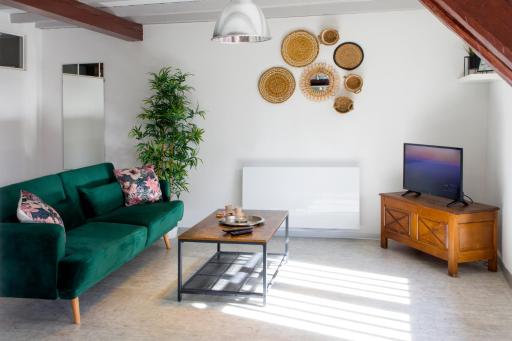 La couronne Maison 80m2 garage & terrasse - Housity