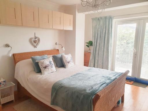 Little Dragons - Housity