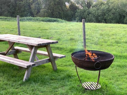 Home Farm Radnage Glamping Bell Tent 6, with Log Burner and Fire Pit - Housity
