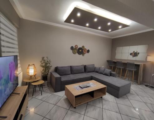 JULIA HOUSE - Housity
