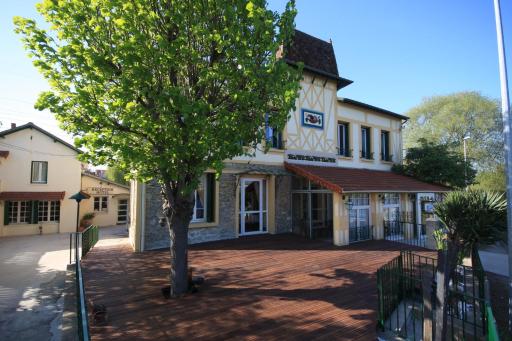 Auberge des Écluses - Housity