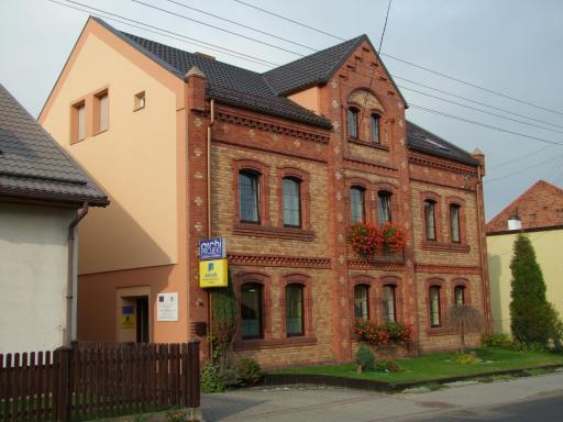 U Henriety - Housity