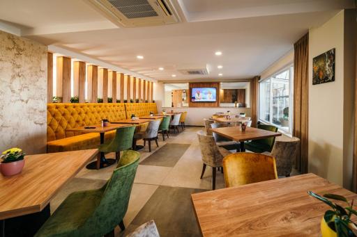 Hotel RK - Housity