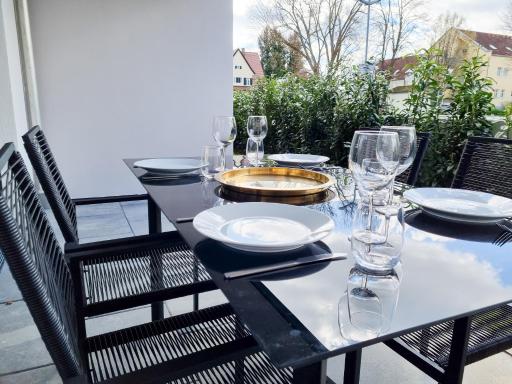 OrangeHome: Waldlichtung - zentral zwischen Therme und Stadtmitte - Housity