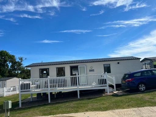 Lotus Lodge Northumberland - Housity