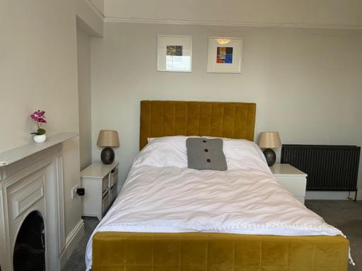 Central en-suite double room - Housity