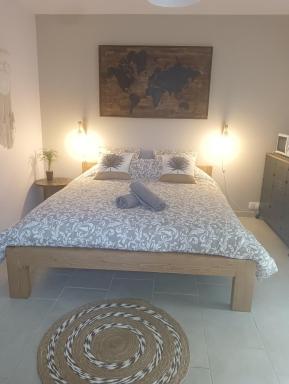 La Chouette Villa ,chambre de 20m2 totalement indépendante avec terrasse - Housity