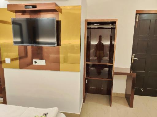 Hotel Apple Villa - New Delhi - Housity