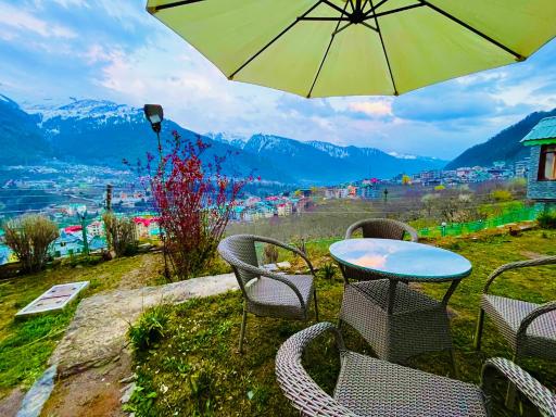 Nomad 2 Bedroom independent Luxury Cottages - Housity
